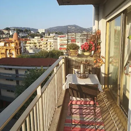 De Charme.. Au Calme Et Plein Centre Apartment *
